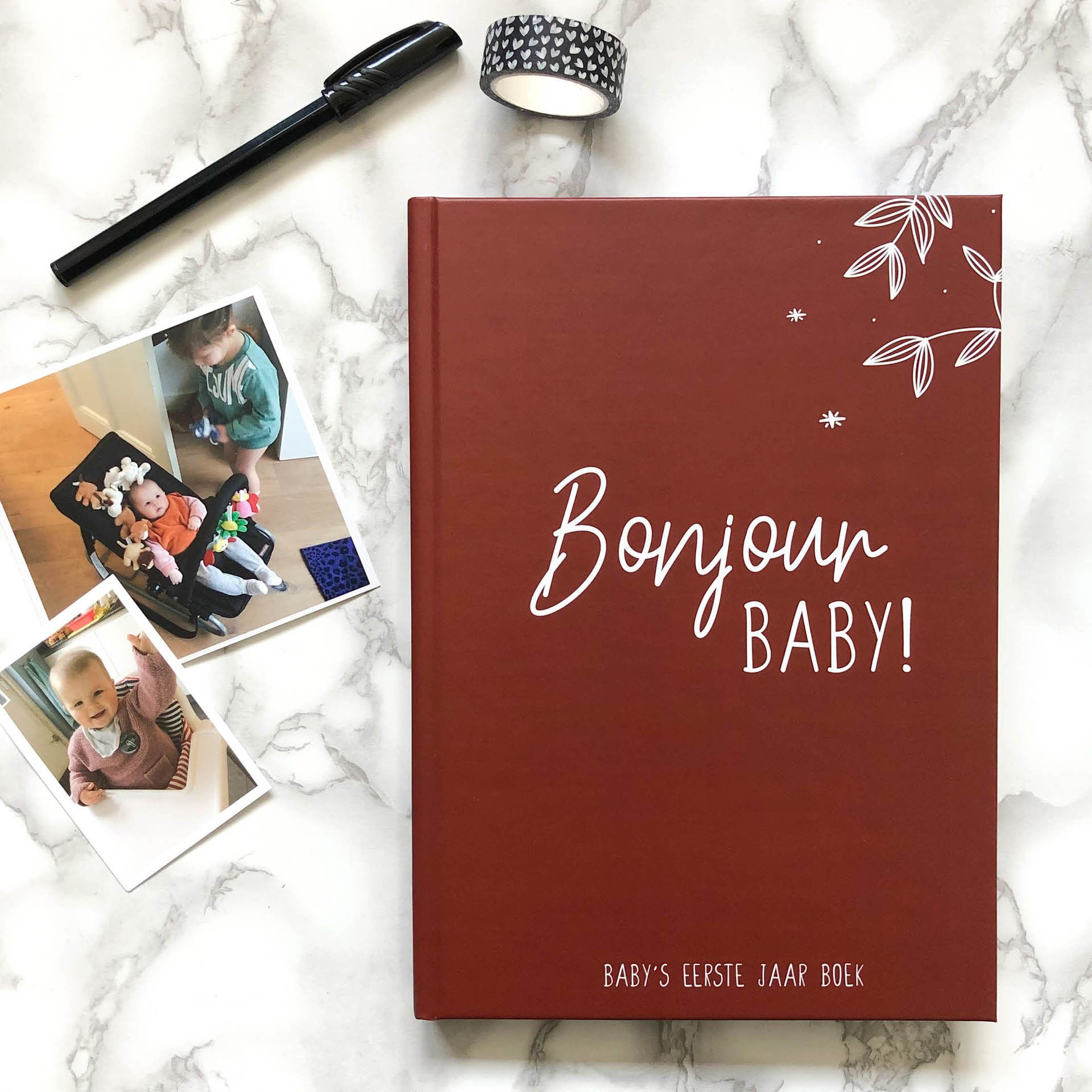 bonjour to you - baby's eerste jaar boek rusty red